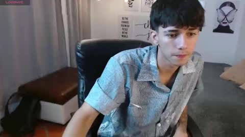 Snapshot of amethystshadow chatting on November 6, 2025, 3:57 pm amethystshadow online show from November 6, 2025, 3:57 pm