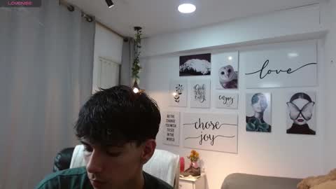 Snapshot of amethystshadow chatting on November 15, 2025, 5:09 pm amethystshadow online show from November 15, 2025, 5:09 pm