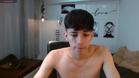 Snapshot of amethystshadow chatting on November 25, 2025, 3:56 pm amethystshadow online show from November 25, 2025, 3:56 pm