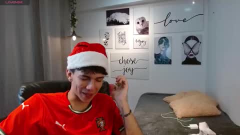 Snapshot of amethystshadow chatting on December 5, 2025, 5:09 pm amethystshadow online show from December 5, 2025, 5:09 pm