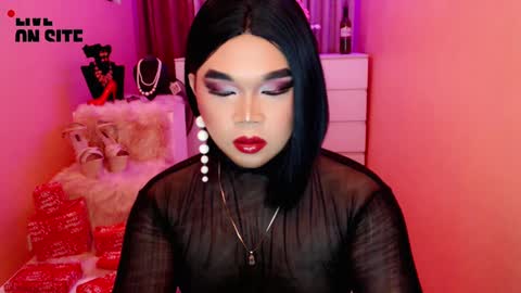 Queen Mireska online show from December 12, 2024, 1:06 pm