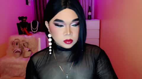 Queen Mireska online show from January 2, 2025, 11:09 am