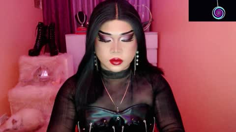 Queen Mireska online show from November 8, 2025, 2:39 pm