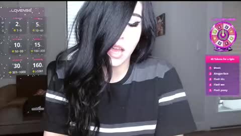 Snapshot of amilustxx chatting on January 14, 2025, 9:20 pm amilust online show from January 14, 2025, 9:20 pm