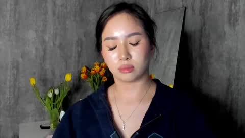 Amina online show from March 10, 2025, 6:12 pm