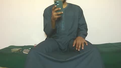 Snapshot of amir_elaraby chatting on September 28, 2025, 9:25 am Amir online show from September 28, 2025, 9:25 am