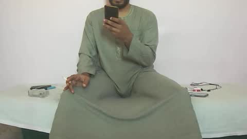 Snapshot of amir_elaraby chatting on October 9, 2025, 12:25 pm Amir online show from October 9, 2025, 12:25 pm