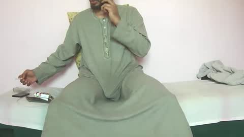 Snapshot of amir_elaraby chatting on October 28, 2025, 8:51 am Amir online show from October 28, 2025, 8:51 am