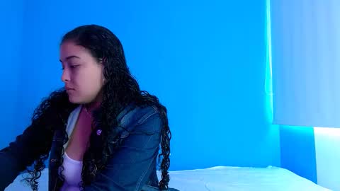 Amira online show from November 18, 2025, 12:42 pm