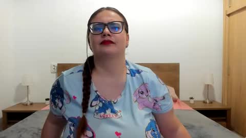 Amira Vyxen online show from December 2, 2025, 8:48 pm