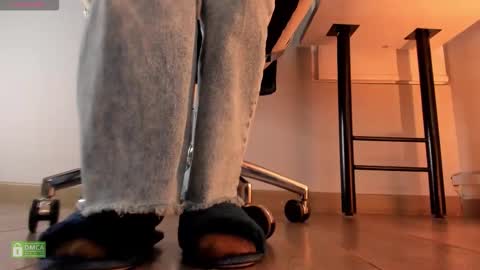 Amelia online show from October 25, 2025, 4:20 am