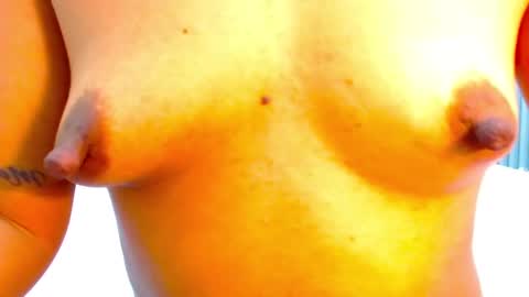 Snapshot of ammy_ronan chatting on December 18, 2024, 3:33 pm IM AMMY online show from December 18, 2024, 3:33 pm