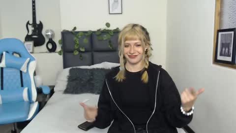 Amnesia online show from September 29, 2025, 1:38 pm