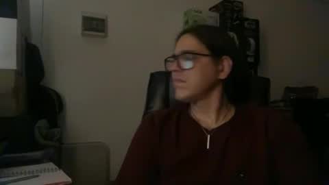 Snapshot of amo_s chatting on October 20, 2025, 2:01 am amo_s online show from October 20, 2025, 2:01 am