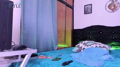 Snapshot of amon_kyle chatting on February 16, 2025, 4:09 am Amon online show from February 16, 2025, 4:09 am
