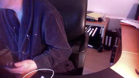 Snapshot of amor2200 chatting on January 1, 2025, 10:32 am Amor2200 online show from January 1, 2025, 10:32 am