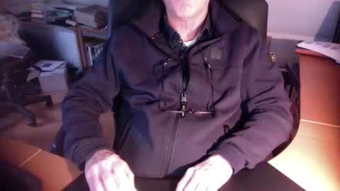 Snapshot of amor2200 chatting on January 6, 2025, 2:58 pm Amor2200 online show from January 6, 2025, 2:58 pm