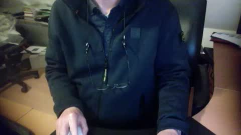 Snapshot of amor2200 chatting on January 7, 2025, 7:28 pm Amor2200 online show from January 7, 2025, 7:28 pm