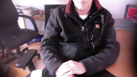 Snapshot of amor2200 chatting on February 7, 2025, 1:43 pm Amor2200 online show from February 7, 2025, 1:43 pm