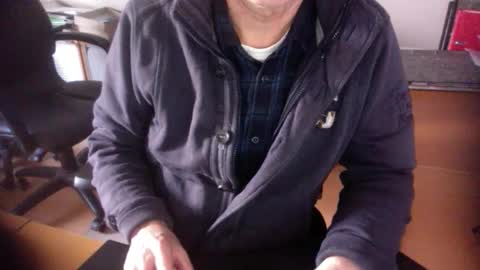 Snapshot of amor2200 chatting on February 9, 2025, 3:34 pm Amor2200 online show from February 9, 2025, 3:34 pm