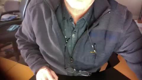 Snapshot of amor2200 chatting on February 18, 2025, 4:05 pm Amor2200 online show from February 18, 2025, 4:05 pm