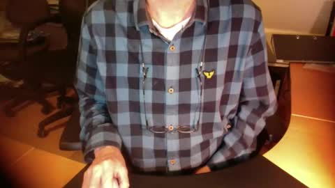 Snapshot of amor2200 chatting on March 7, 2025, 7:27 pm Amor2200 online show from March 7, 2025, 7:27 pm