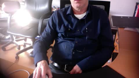 Snapshot of amor2200 chatting on March 10, 2025, 9:21 am Amor2200 online show from March 10, 2025, 9:21 am