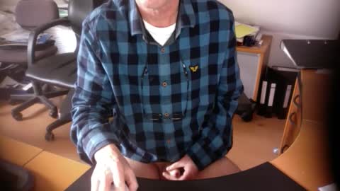 Snapshot of amor2200 chatting on March 11, 2025, 2:29 pm Amor2200 online show from March 11, 2025, 2:29 pm