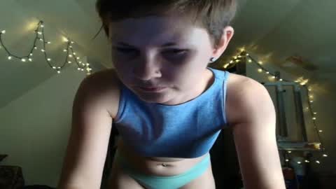 Snapshot of amoramystic chatting on November 13, 2025, 4:33 am Amora Mystic online show from November 13, 2025, 4:33 am