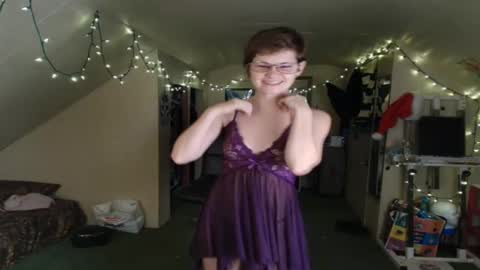 Snapshot of amoramystic chatting on November 30, 2025, 4:49 am Amora Mystic online show from November 30, 2025, 4:49 am