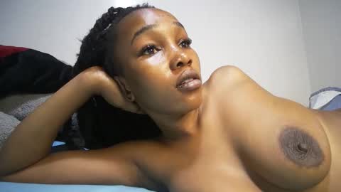 Snapshot of amunetlover chatting on September 15, 2025, 12:38 pm shantel online show from September 15, 2025, 12:38 pm