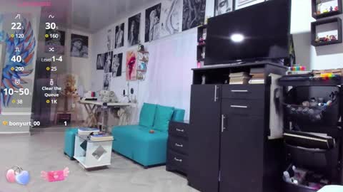 Snapshot of amy_and_eloise chatting on February 28, 2025, 10:39 pm AmyEloise online show from February 28, 2025, 10:39 pm