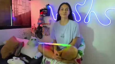 Snapshot of amy_and_eloise chatting on October 22, 2025, 10:53 pm AmyEloise online show from October 22, 2025, 10:53 pm