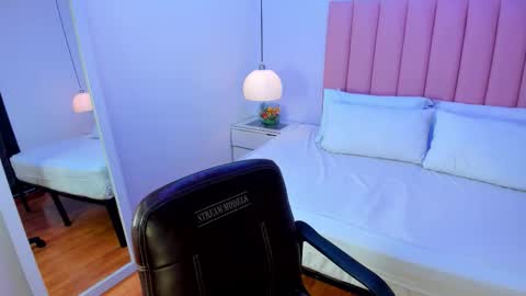 Snapshot of amy_ferreira chatting on October 24, 2025, 11:23 pm Aleja online show from October 24, 2025, 11:23 pm