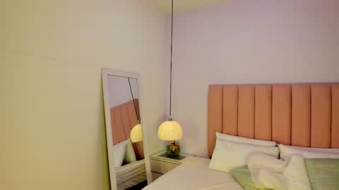 Snapshot of amy_ferreira chatting on November 4, 2025, 2:43 am Aleja online show from November 4, 2025, 2:43 am