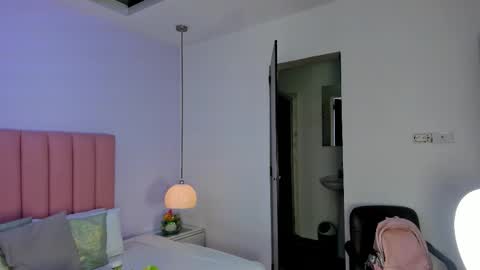 Snapshot of amy_ferreira chatting on November 10, 2025, 2:54 am Aleja online show from November 10, 2025, 2:54 am