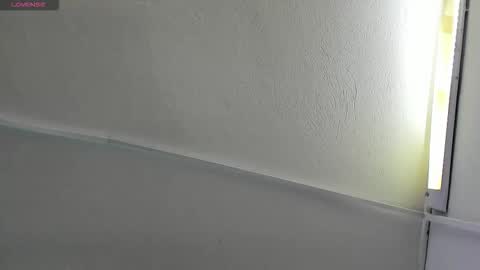 Snapshot of amy_kiitty chatting on September 27, 2025, 1:05 pm online show from September 27, 2025, 1:05 pm