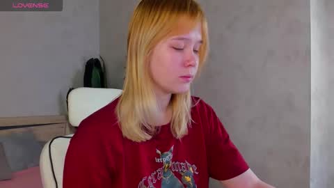 Amy online show from November 25, 2025, 12:10 am