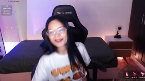 Mia Cristancho online show from December 3, 2025, 7:34 pm