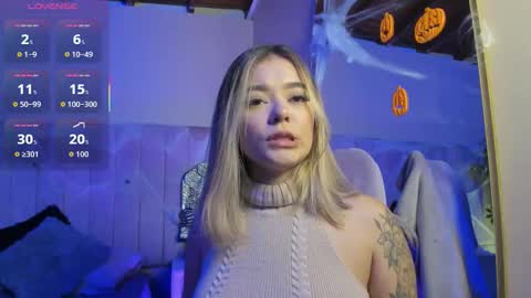 Snapshot of amy_thompson01 chatting on October 17, 2025, 11:57 am Amy online show from October 17, 2025, 11:57 am