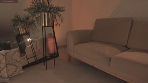 Amy Armstrong online show from December 23, 2024, 3:07 am