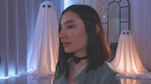 Amy Armstrong online show from October 25, 2025, 7:30 pm