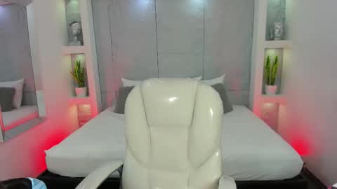 amy online show from December 2, 2025, 11:37 am