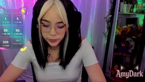 Snapshot of amydark chatting on October 7, 2025, 5:32 pm Amy online show from October 7, 2025, 5:32 pm