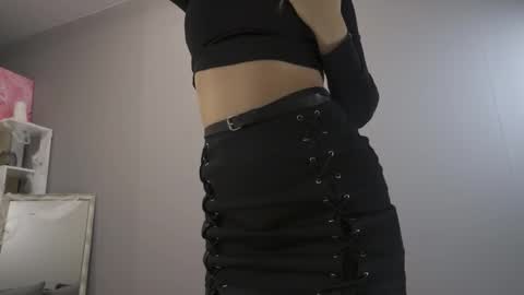 amylanee online show from November 27, 2025, 7:21 am