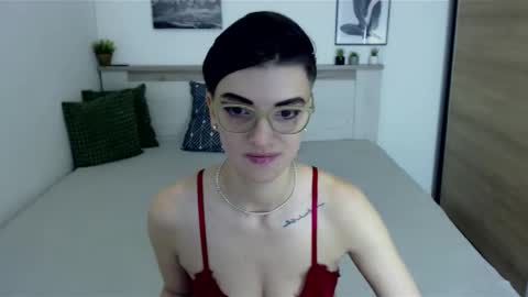 Snapshot of amylexy chatting on December 20, 2024, 8:28 am Hi there guys  My pleasure in your hands  pvt is open online show from December 20, 2024, 8:28 am