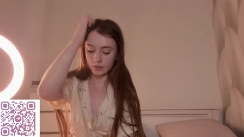 amylovesyouu online show from December 4, 2025, 8:06 pm