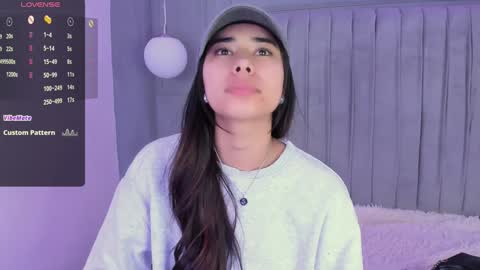 Snapshot of amyolimpo chatting on January 23, 2025, 5:13 am Amy ... Nice to meet u thumb up me please its important online show from January 23, 2025, 5:13 am