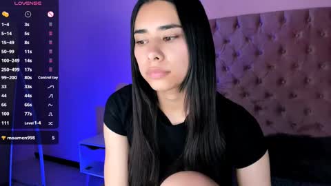 Snapshot of amyolimpo chatting on March 12, 2025, 10:59 am Amy ... Nice to meet u thumb up me please its important online show from March 12, 2025, 10:59 am