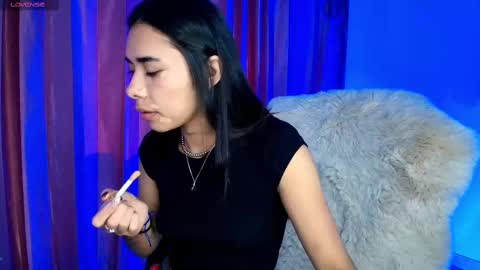 Snapshot of amyolimpo chatting on September 10, 2025, 2:22 am Amy ... Nice to meet u thumb up me please its important online show from September 10, 2025, 2:22 am